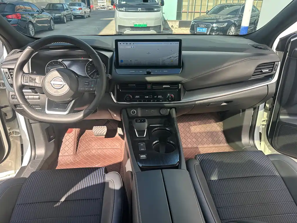 Nissan Qashqai — миниатюра 7