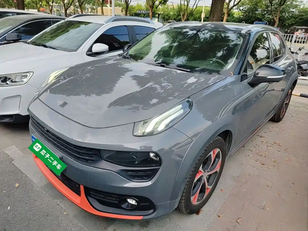 Lynk & Co 02