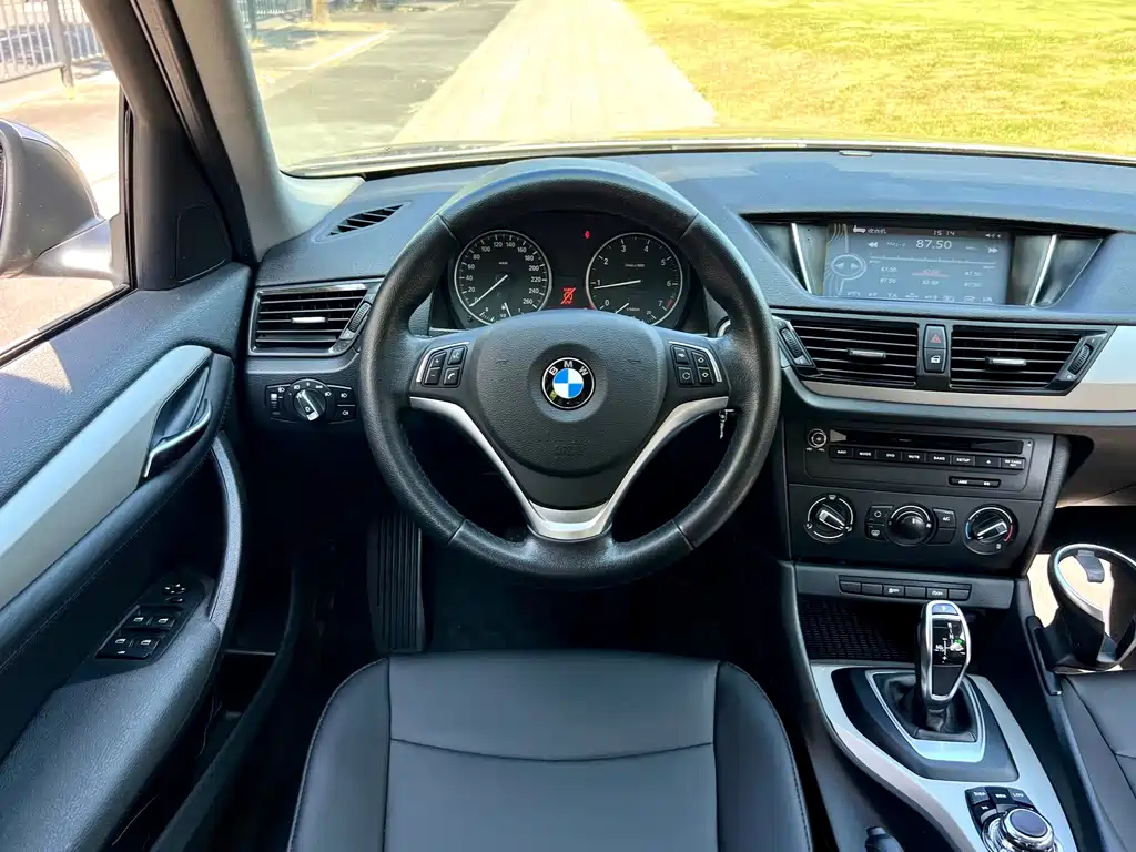 BMW X1 — миниатюра 9