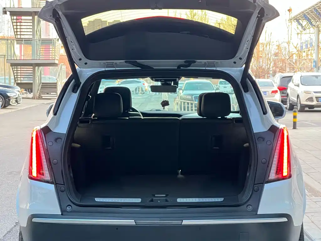 CADILLAC XT5