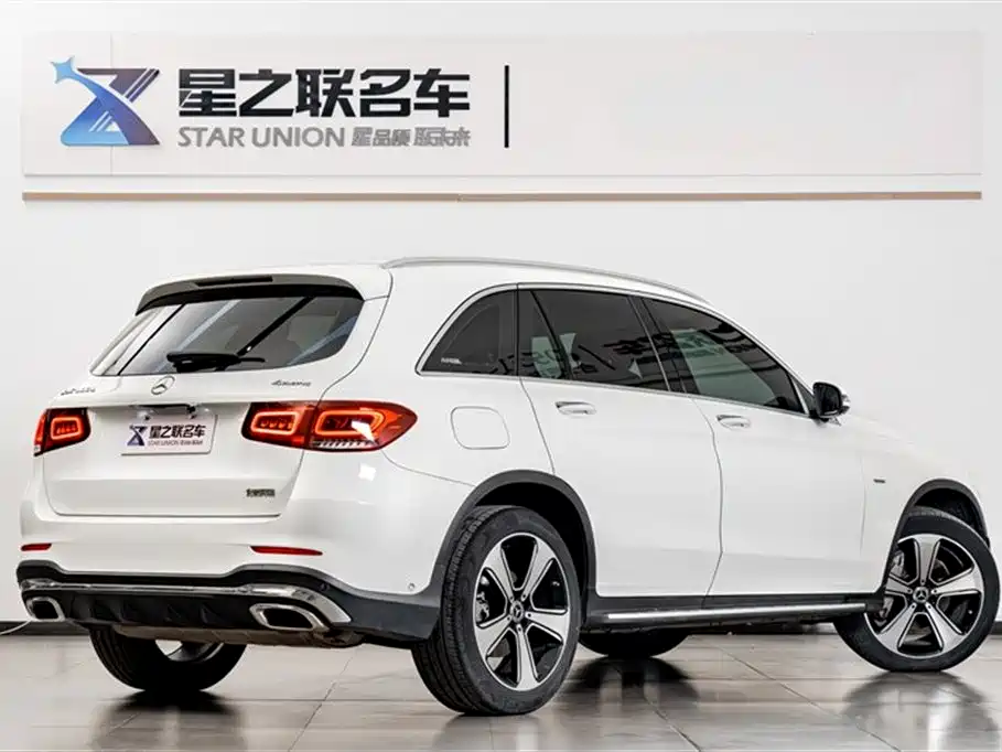 MERCEDES-BENZ GLC