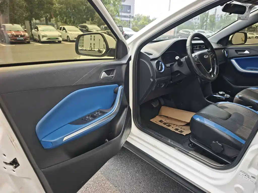 Chery New Energy Tiggo 3xe — миниатюра 4