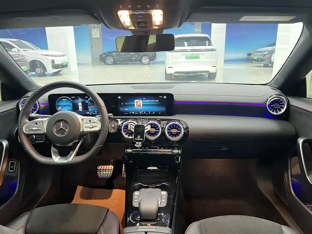 Mercedes-Benz CLA (Import) — миниатюра 10
