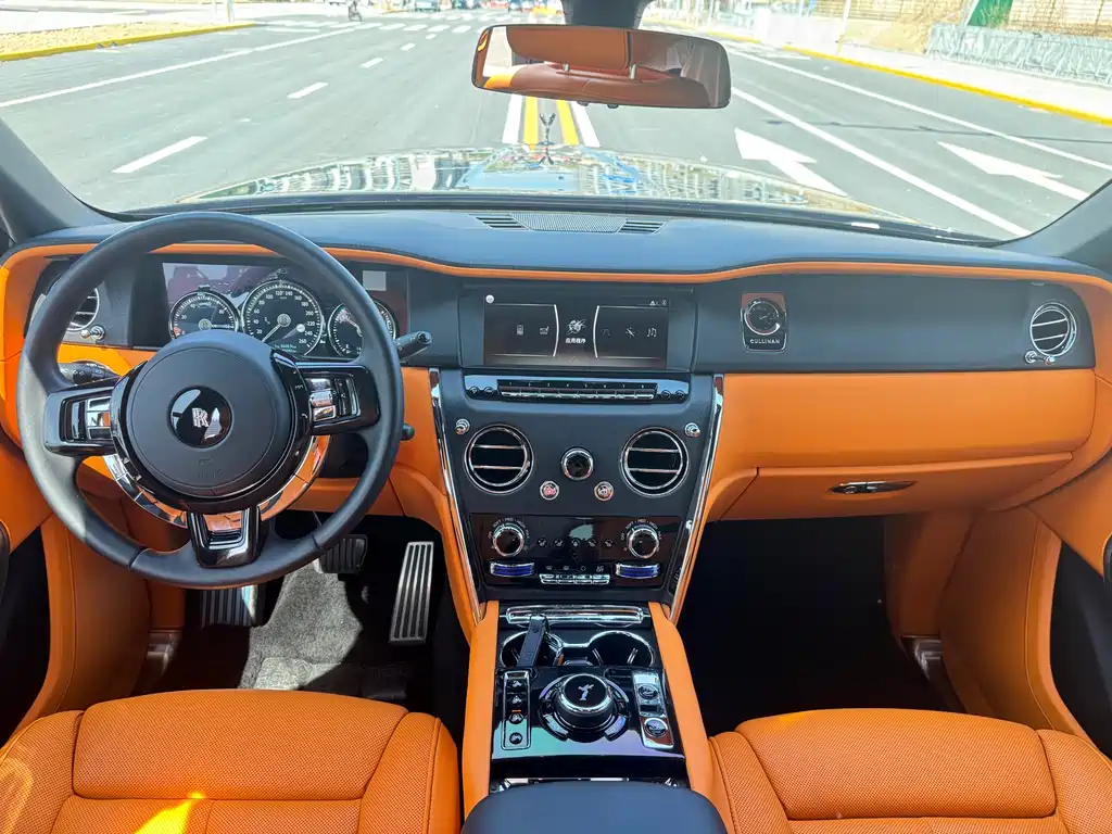 Rolls-Royce Cullinan 4-seat Edition, фото 19