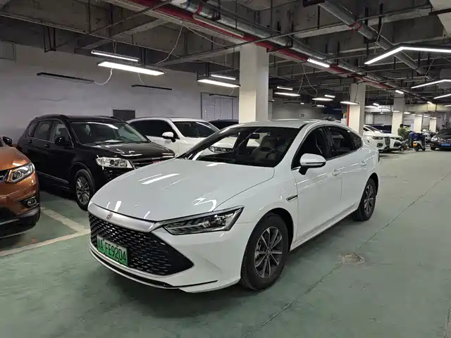 2023 BYD Qin