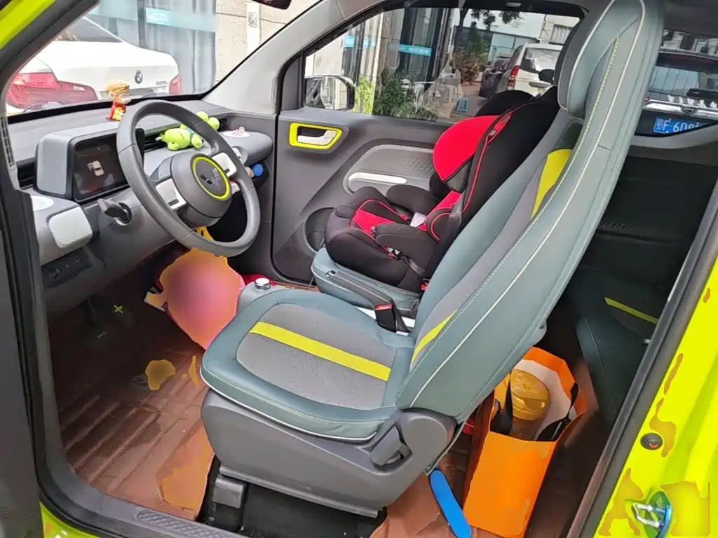 Wuling MINIEV — миниатюра 15