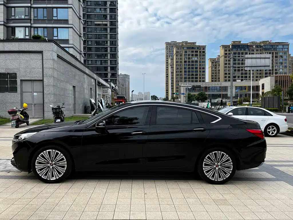 Hongqi Hongqi H5 — миниатюра 17