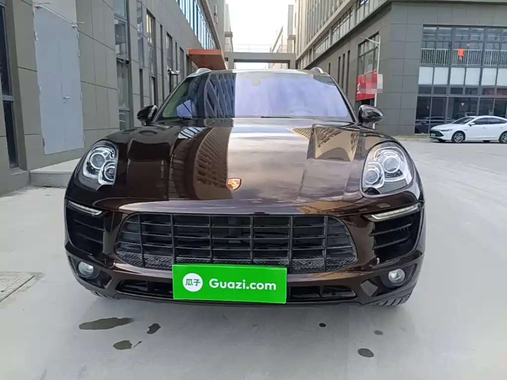 Porsche Macan — миниатюра 3