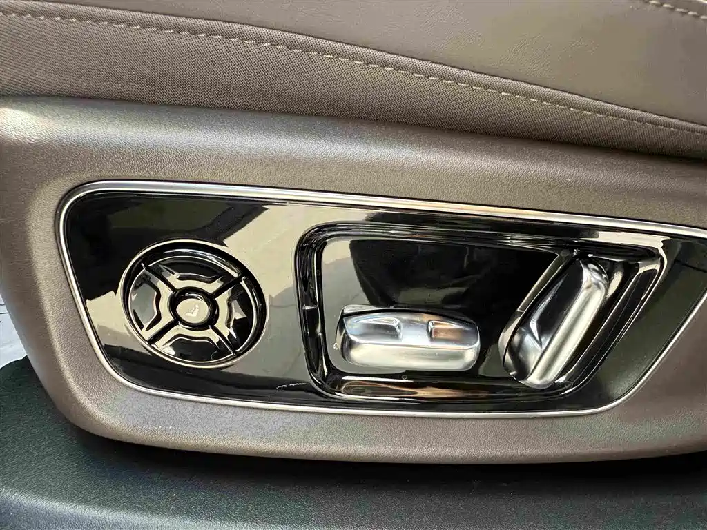 Li Auto Li L8 — миниатюра 20