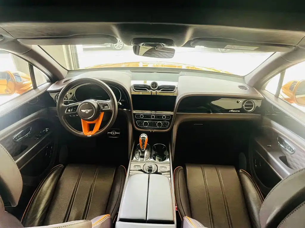 Bentley Bentayga — миниатюра 5