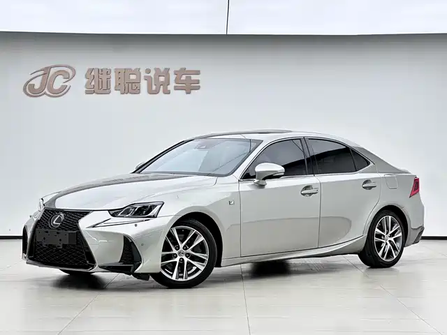 LEXUS IS