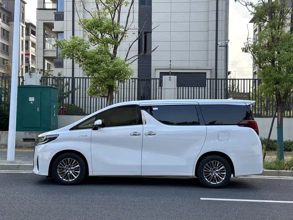 TOYOTA ELFA