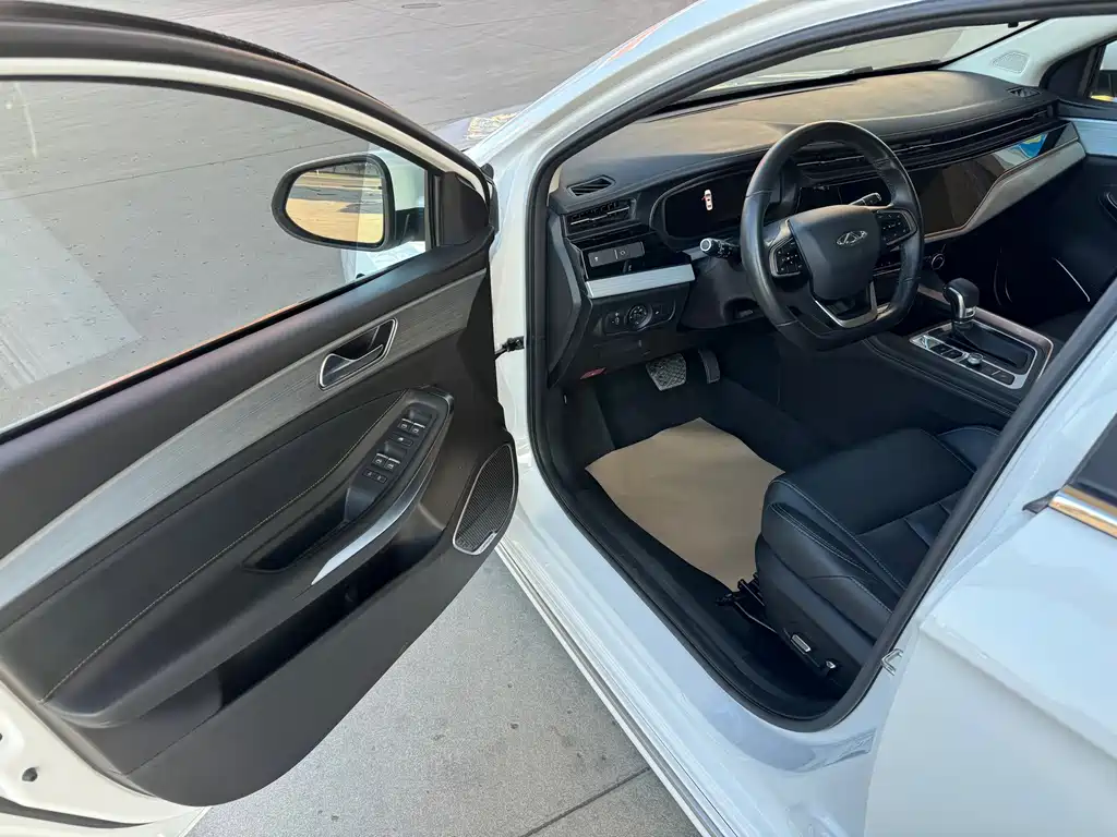 Chery Arrizo 5 PLUS — миниатюра 2