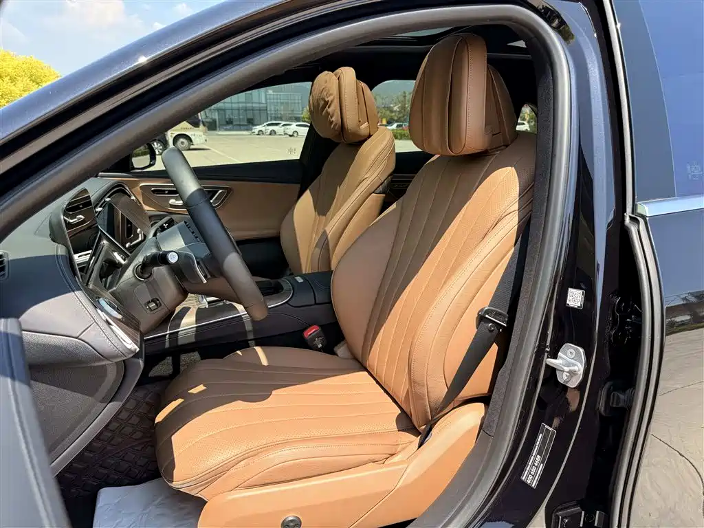 Mercedes-Benz E-Class E 2024 E 300 L Fashion