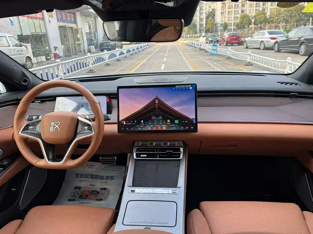 BYD Han L — миниатюра 8
