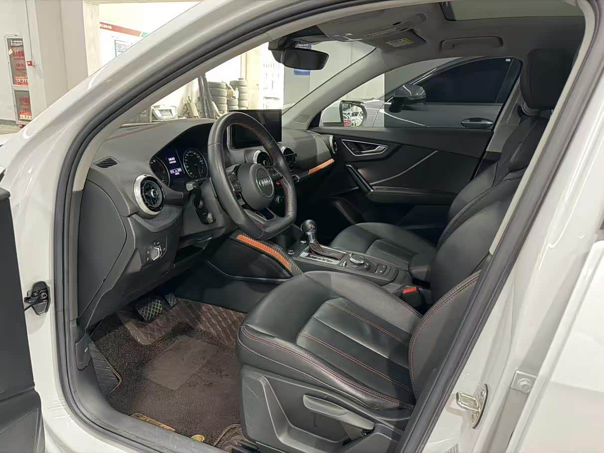 Audi Q2L 1.4 л 2022 г. Белый, пробег 14000 км