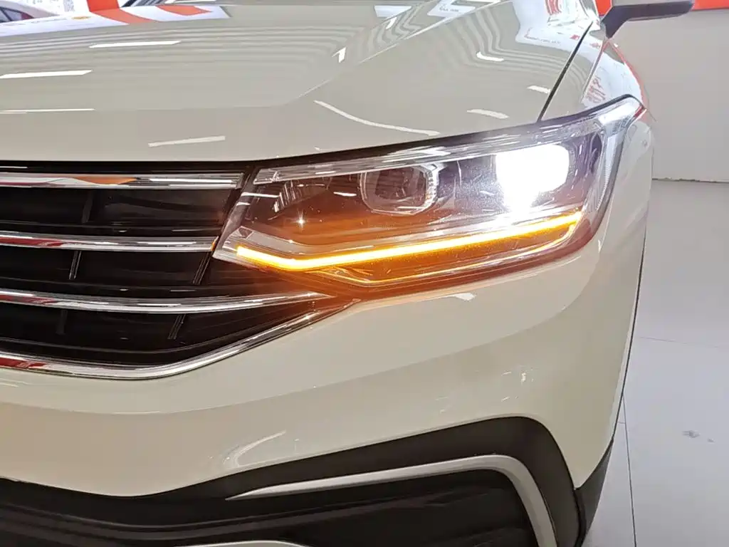 Volkswagen Tiguan L — миниатюра 24