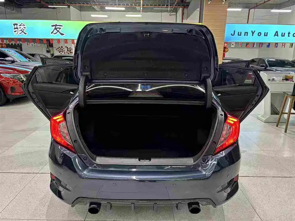 Honda Civic — миниатюра 17