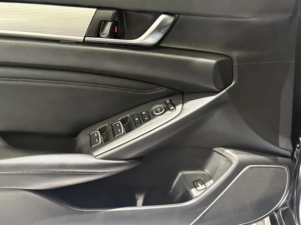 Honda Accord — миниатюра 15