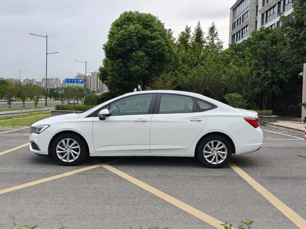 Buick Verano — миниатюра 3