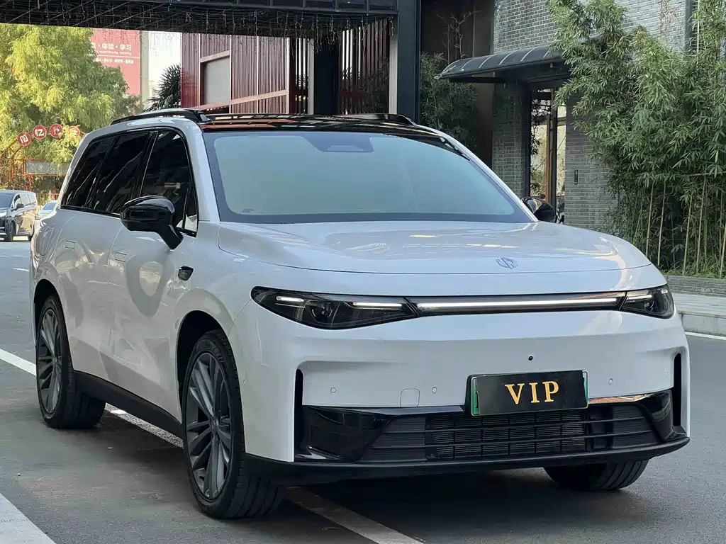 ZERO-RUNNING CAR ZERO RUN C16