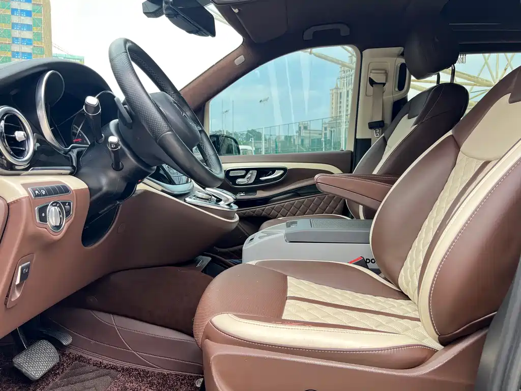 Mercedes-Benz V-Class V 2018 V 260 L Luxury Long Wheelbase VI