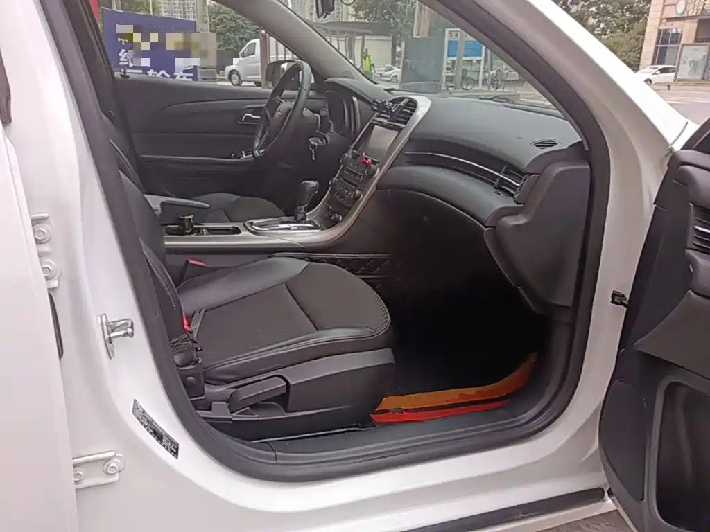 Chevrolet Malibu — миниатюра 25