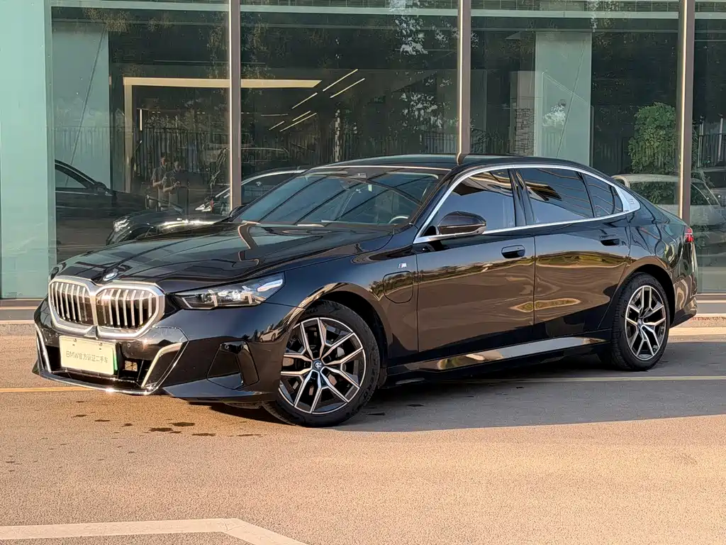BMW i5 — миниатюра 2