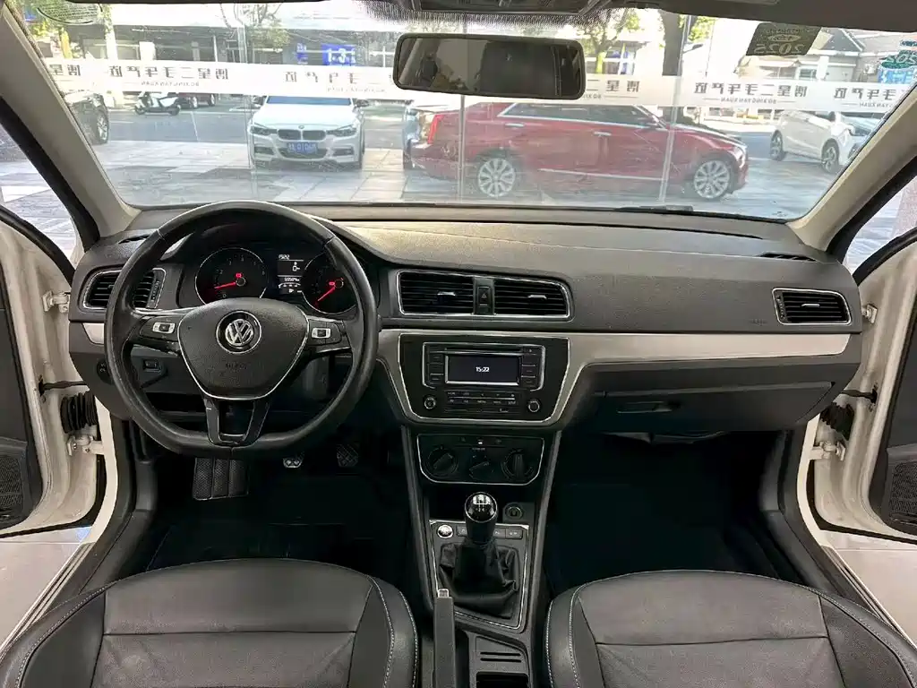 Volkswagen Lavida — миниатюра 5