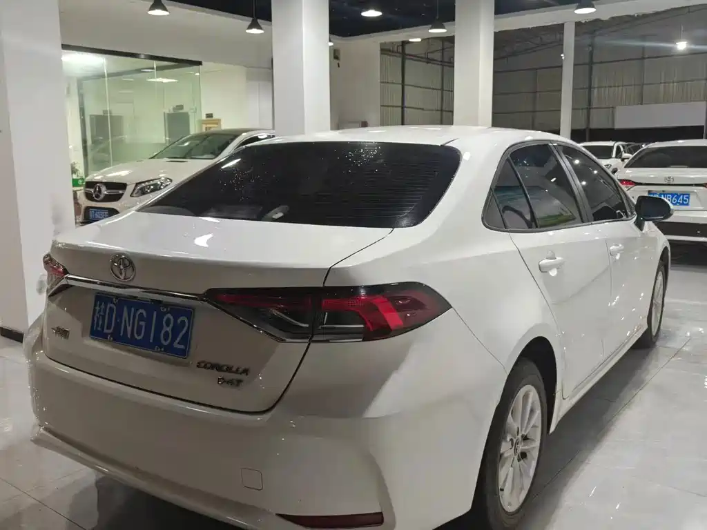 Toyota Corolla — миниатюра 8