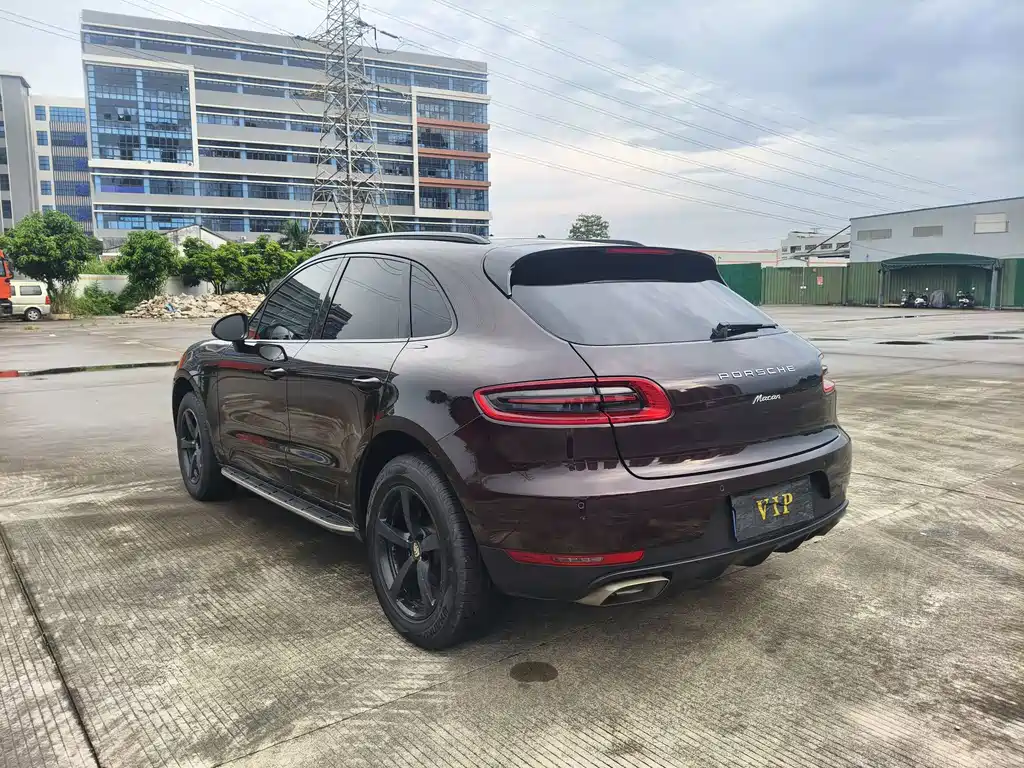 Porsche Macan — миниатюра 4