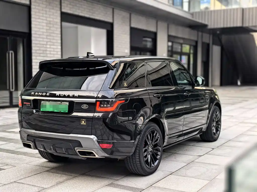 Land Rover Sport PHEV — миниатюра 6