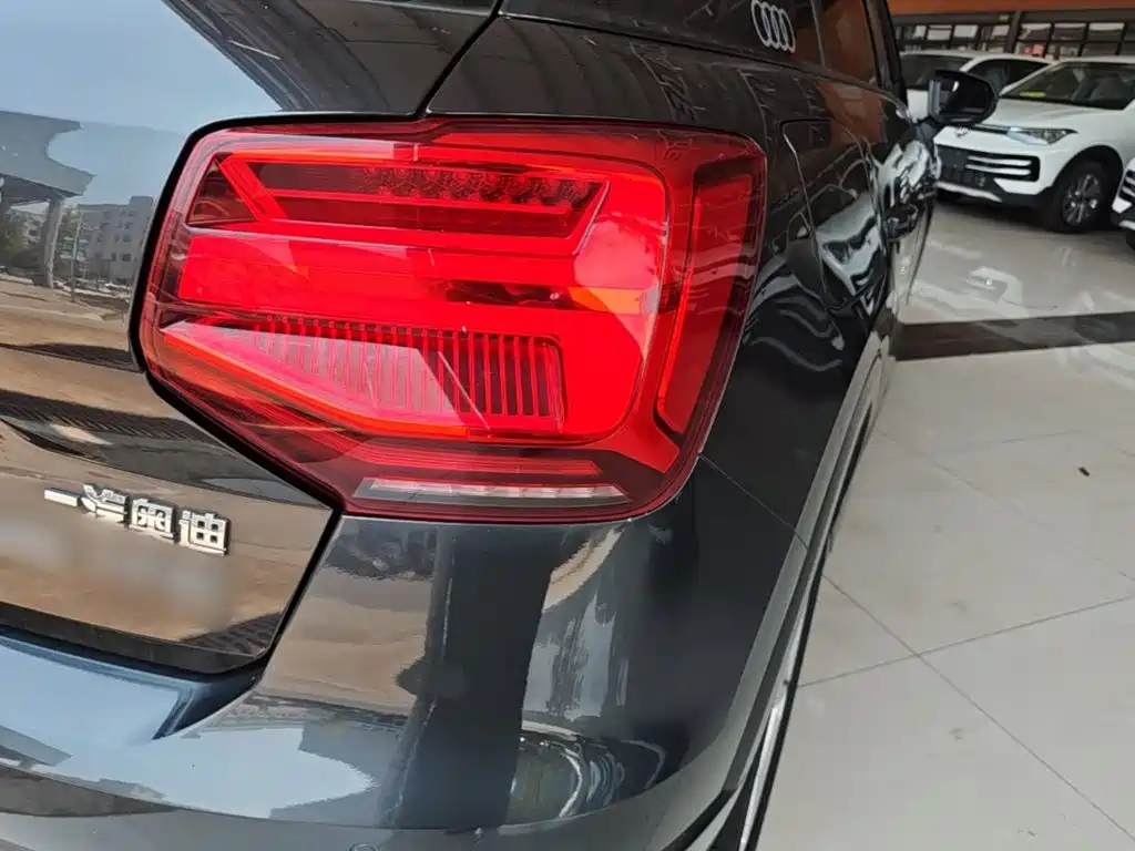 Audi Q2L — миниатюра 8