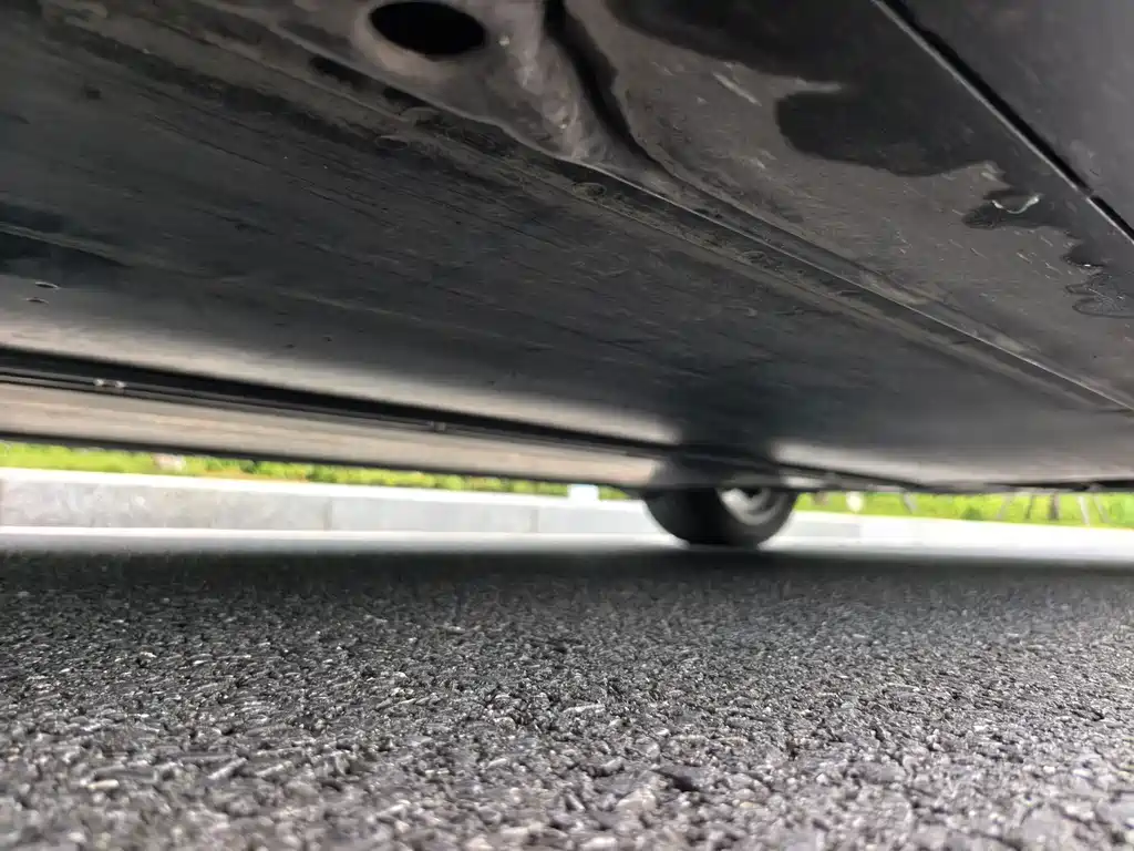 Tesla Model Y — миниатюра 25