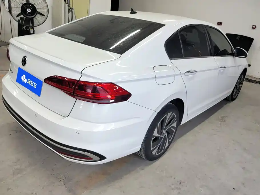 Volkswagen Bora — миниатюра 3
