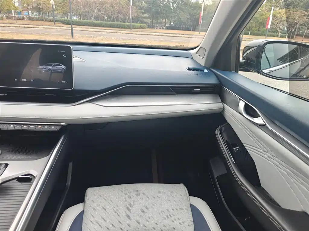 GEELY AUTOMOBILE XINGRUI