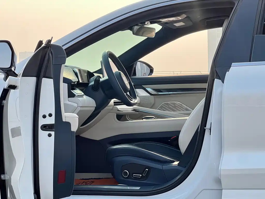 ZEEKR EXTREME KRYPTON 001