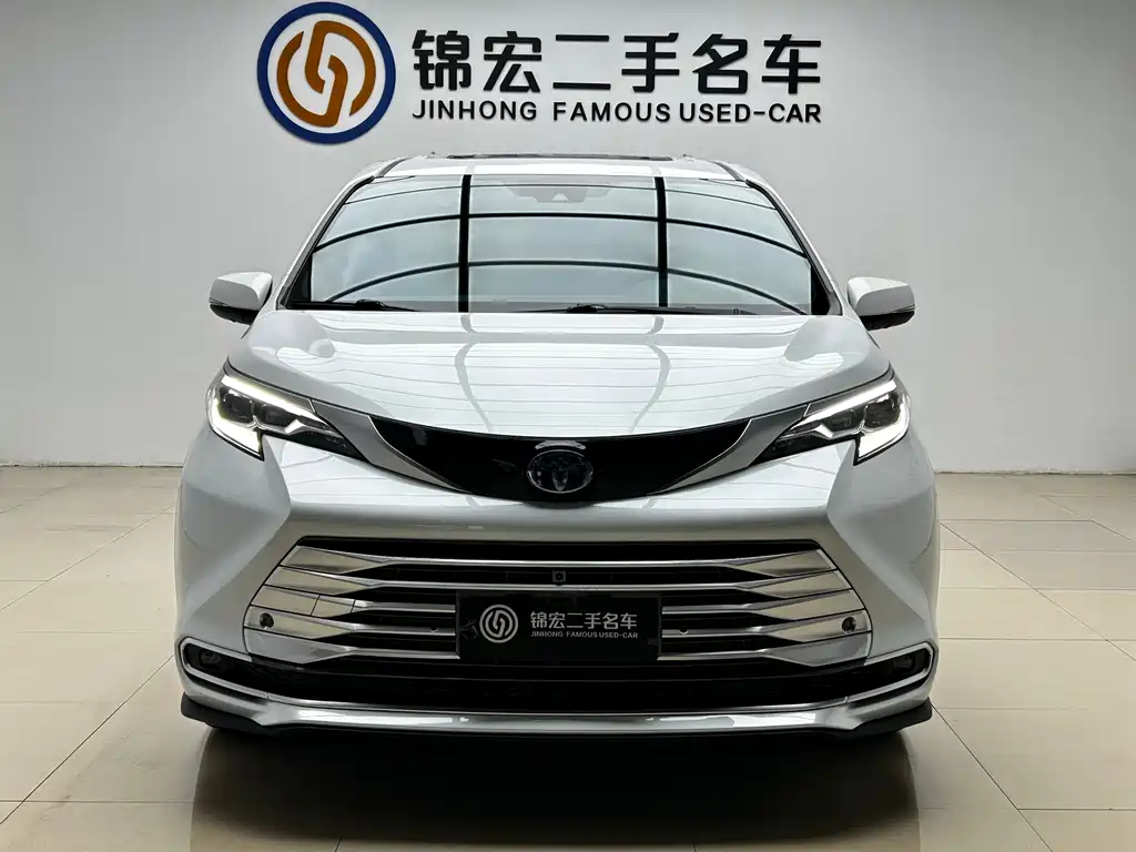 Toyota Sienna 2023 2.5L