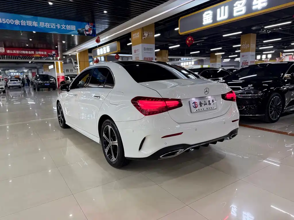 MERCEDES-BENZ A CLASS