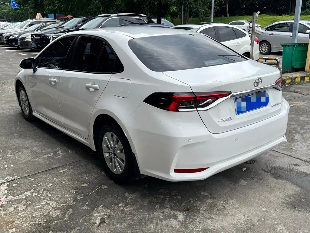 Toyota Corolla — миниатюра 6
