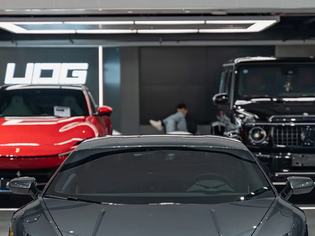 LAMBORGHINI HURACÁN