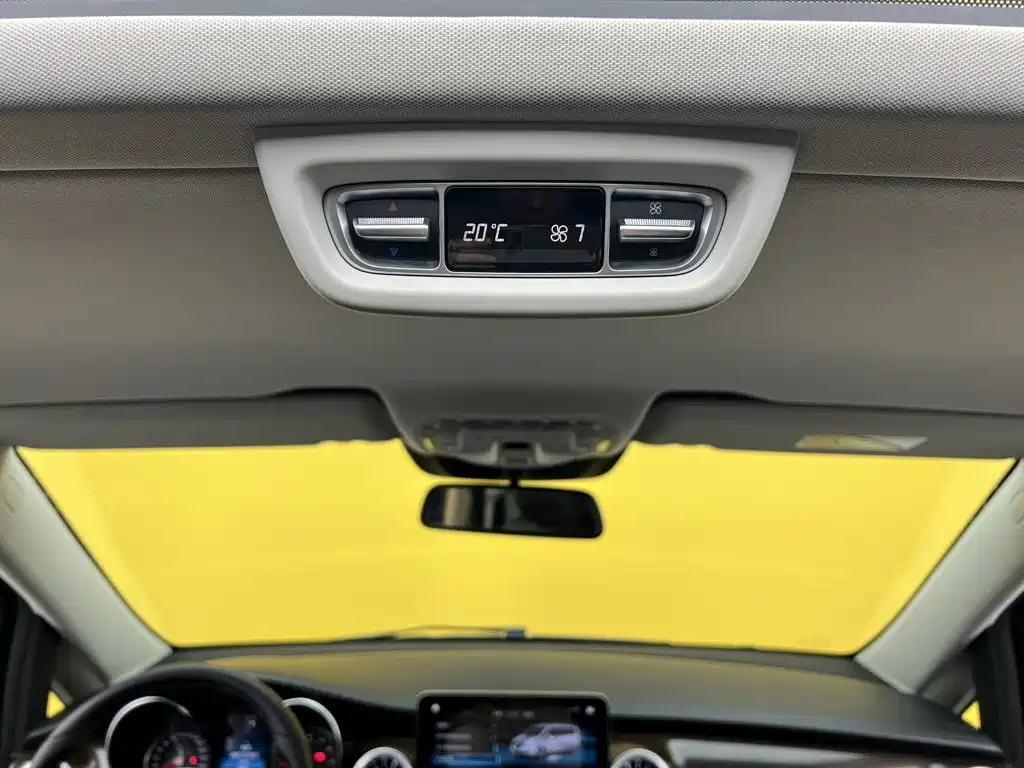 Mercedes-Benz V-Class — миниатюра 10