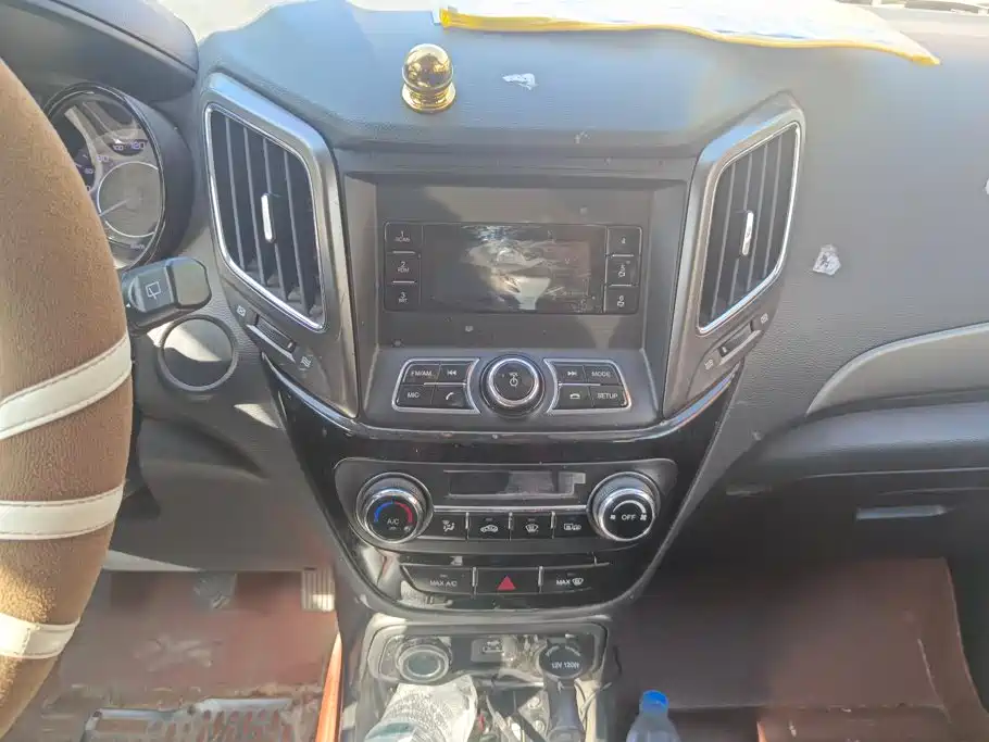 Changan CS15 — миниатюра 13