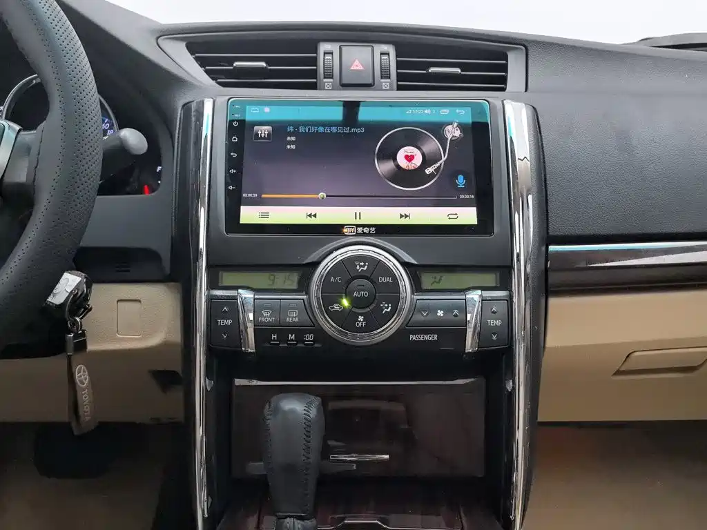 Toyota Reiz — миниатюра 12