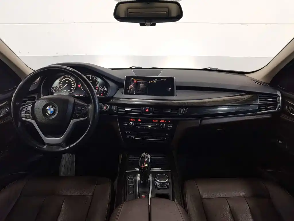 BMW X5 (Import) — миниатюра 5