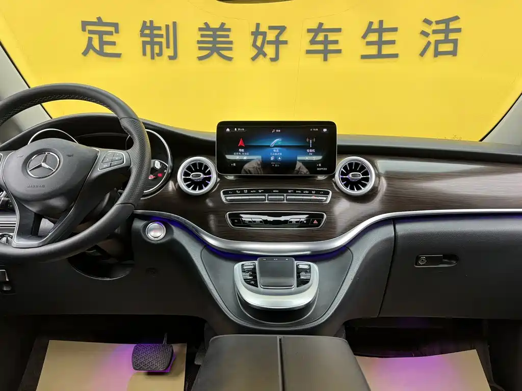 Mercedes-Benz V-Class — миниатюра 38