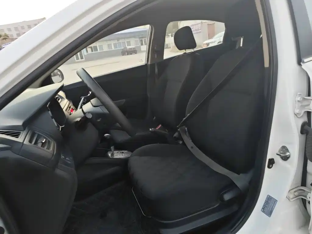 Kia K2 — миниатюра 15