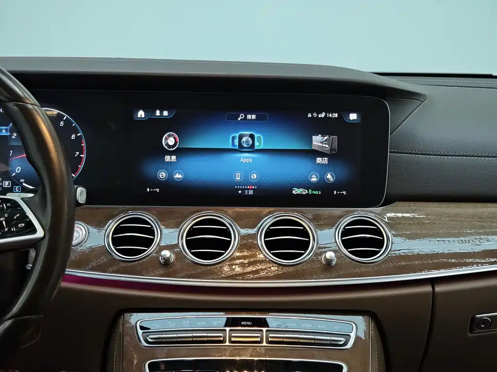 MERCEDES-BENZ E CLASS