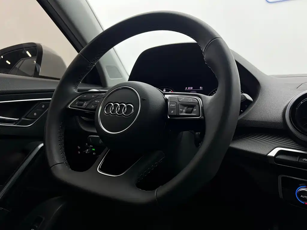 Audi Q2L — миниатюра 12