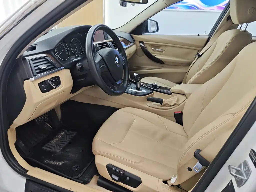 BMW 3 Series — миниатюра 8